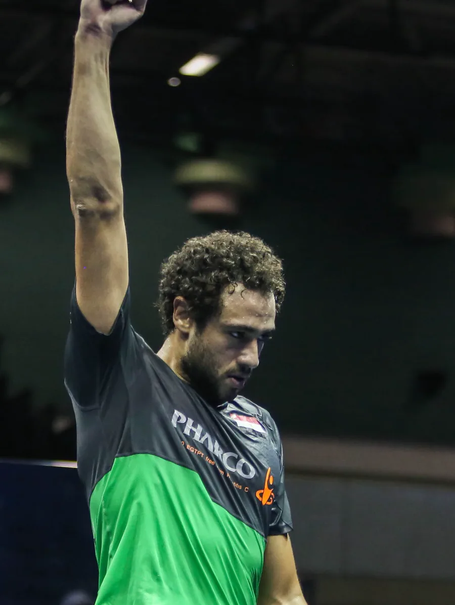 Ramy Ashour celebrating a win on court